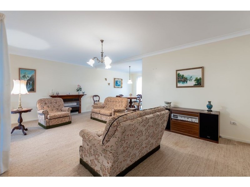 12 Paull Street, Wilsonton QLD 4350