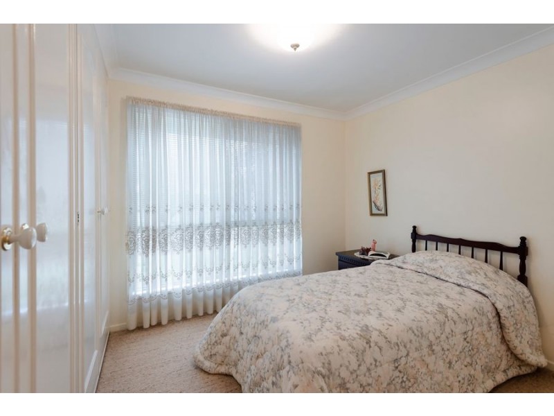 12 Paull Street, Wilsonton QLD 4350