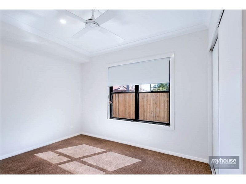 1/192a South Street, Centenary Heights QLD 4350