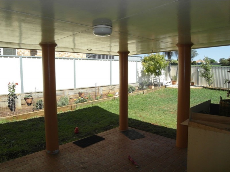 35 Dallang Road, Middle Ridge QLD 4350