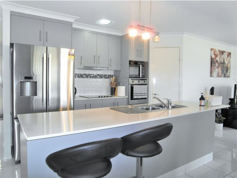 10 Opal Street, Glenvale QLD 4350