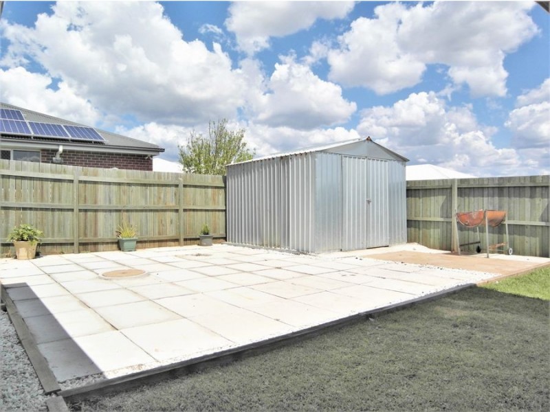 10 Opal Street, Glenvale QLD 4350