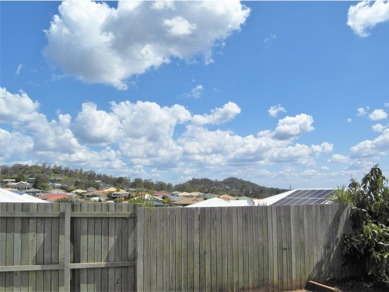 10 Opal Street, Glenvale QLD 4350