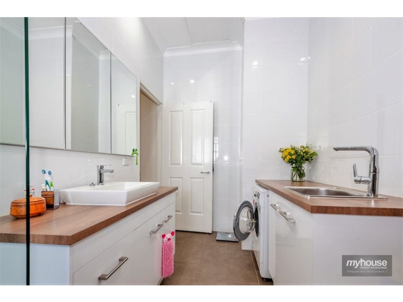 6 Wolseley Street, North Toowoomba QLD 4350