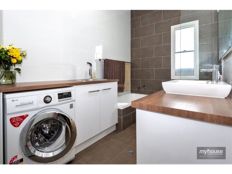 6 Wolseley Street, North Toowoomba QLD 4350