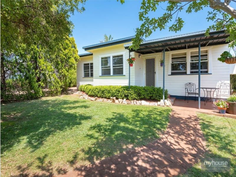 55 Leichhardt Street, Centenary Heights QLD 4350
