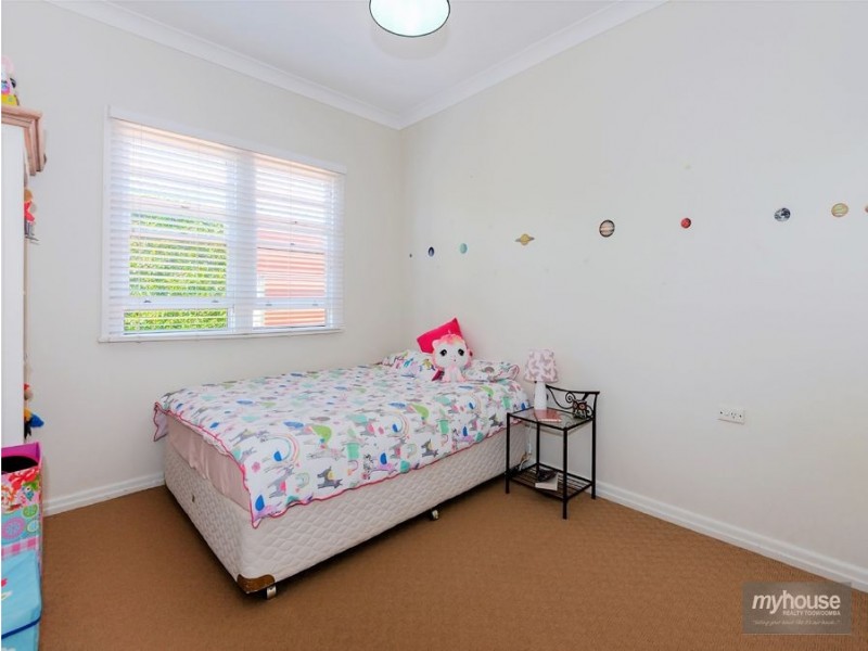 55 Leichhardt Street, Centenary Heights QLD 4350