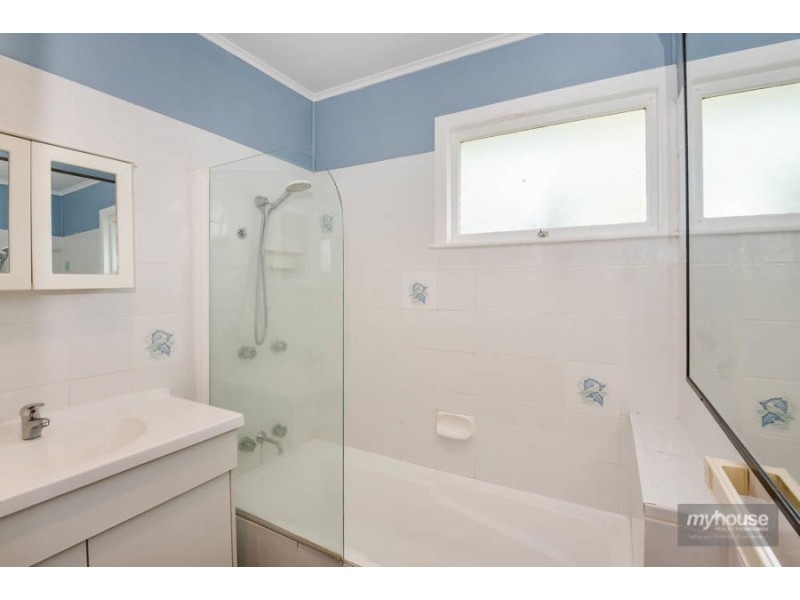 15 McCafferty Street, Wilsonton QLD 4350