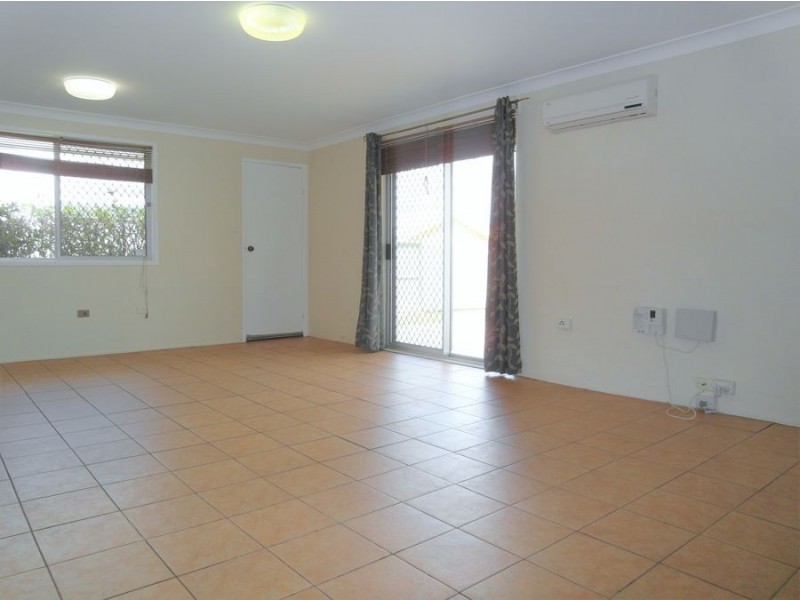 1 Nellie Street, Centenary Heights QLD 4350