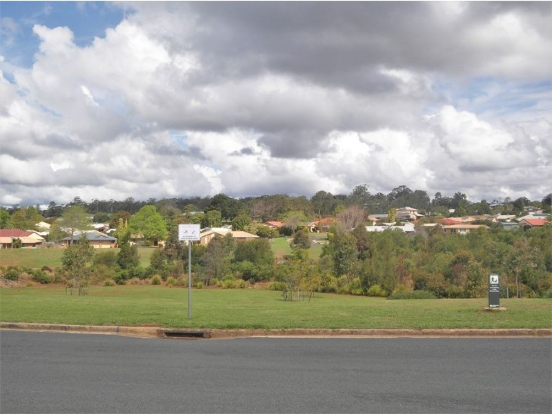 1 Nellie Street, Centenary Heights QLD 4350