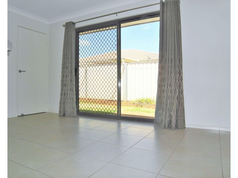 4/6 Salisbury Street, Darling Heights QLD 4350