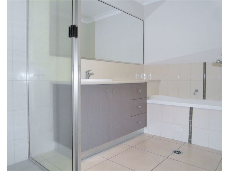 4/6 Salisbury Street, Darling Heights QLD 4350