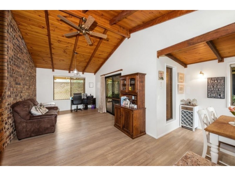 40 Hinkler Crescent, Wilsonton QLD 4350