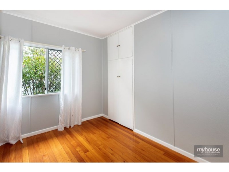 24 Loch Street, Centenary Heights QLD 4350