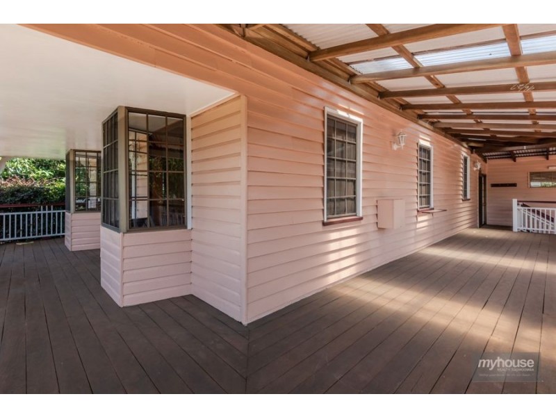 7 Wombyra Street, Newtown QLD 4350