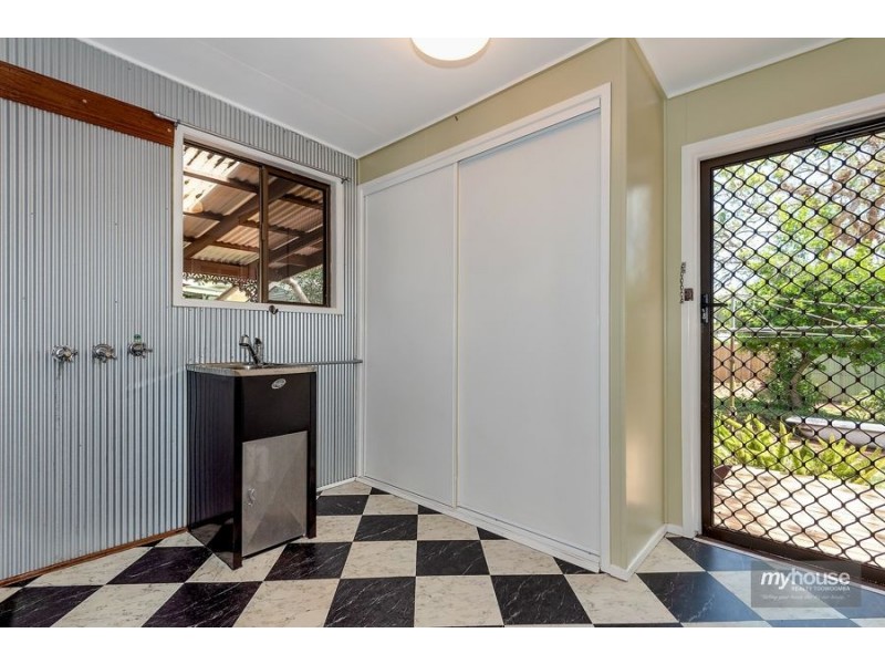 7 Wombyra Street, Newtown QLD 4350