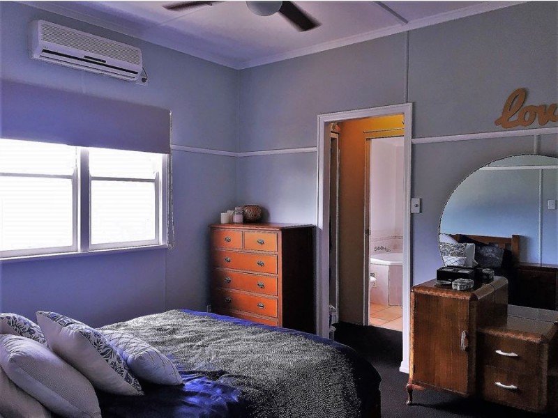 15 Perry Street, Harlaxton QLD 4350