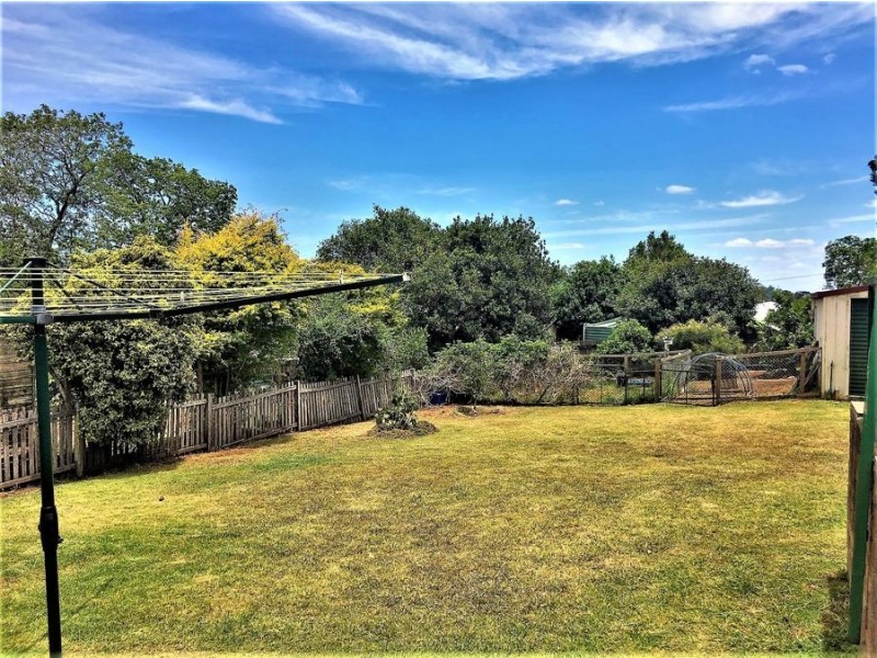 15 Perry Street, Harlaxton QLD 4350