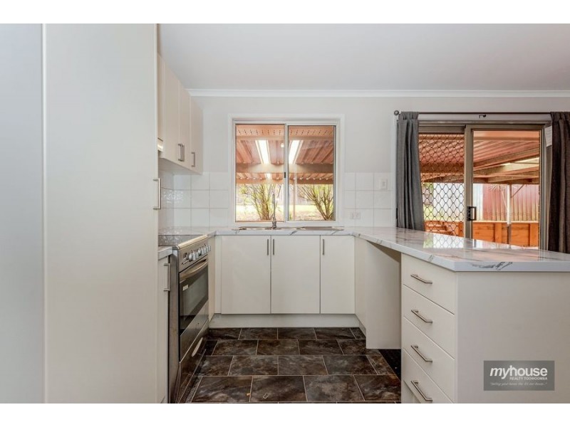25 Melway Crescent, Harristown QLD 4350