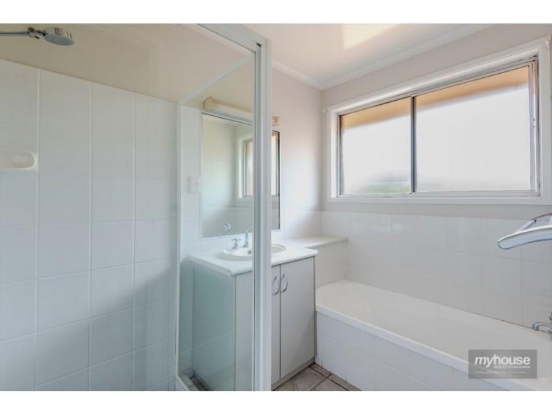 25 Melway Crescent, Harristown QLD 4350