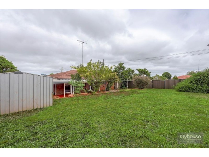 25 Melway Crescent, Harristown QLD 4350