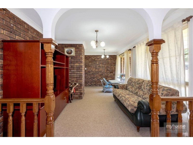 11 Hanna Court, Kearneys Spring QLD 4350