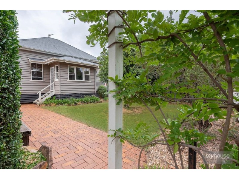 33 Gladstone Street, Newtown QLD 4350