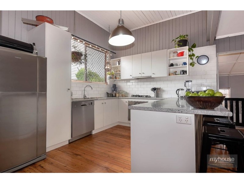 33 Gladstone Street, Newtown QLD 4350