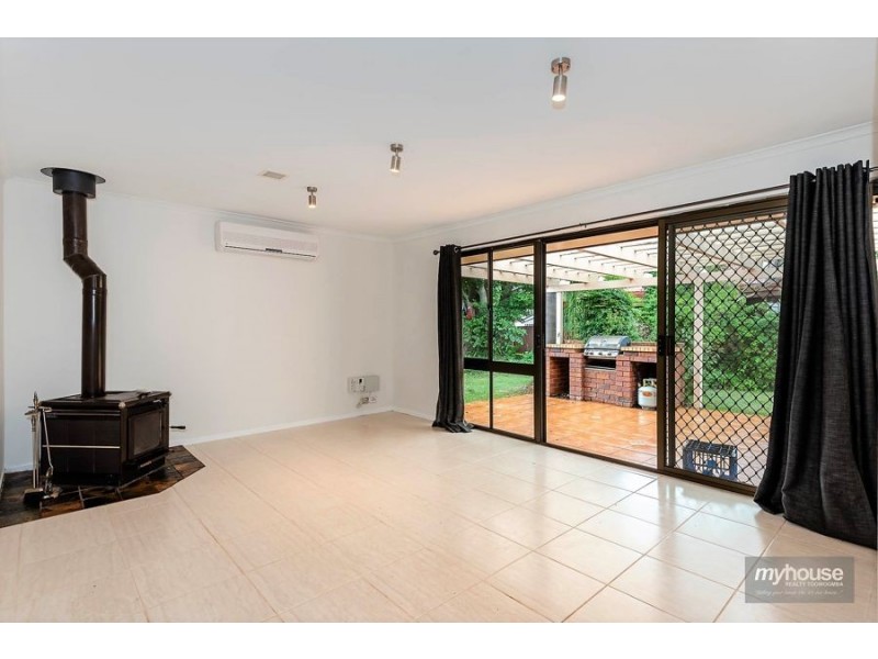 11 Boshammer Street, Rangeville QLD 4350