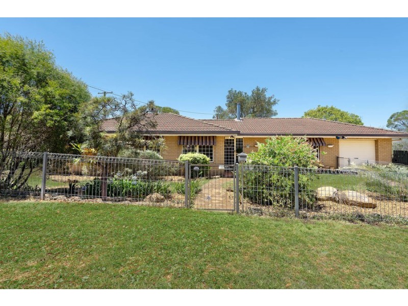 2 Chardonnay Street, Wilsonton Heights QLD 4350