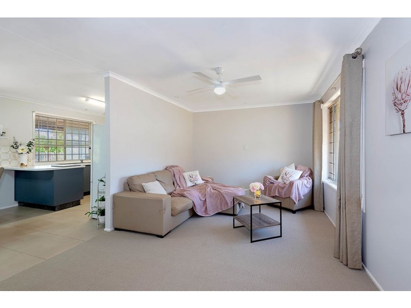 2 Chardonnay Street, Wilsonton Heights QLD 4350