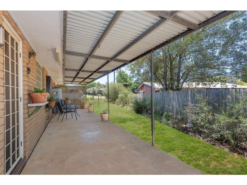 2 Chardonnay Street, Wilsonton Heights QLD 4350
