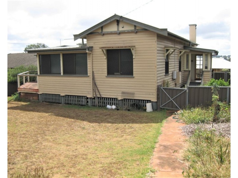 20 Drayton Road, Harristown QLD 4350