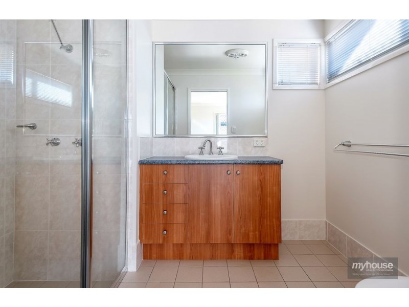 16 Diamantina Drive, Glenvale QLD 4350