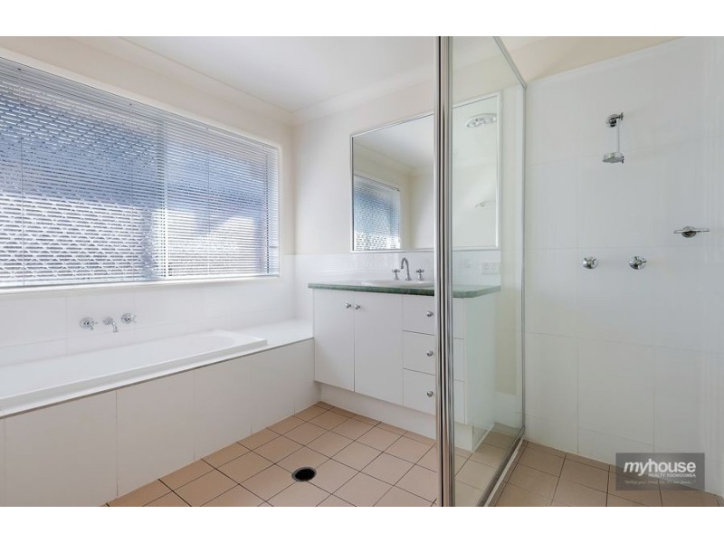 16 Diamantina Drive, Glenvale QLD 4350