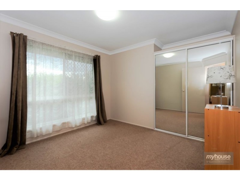 2 Baird street, Kearneys Spring QLD 4350