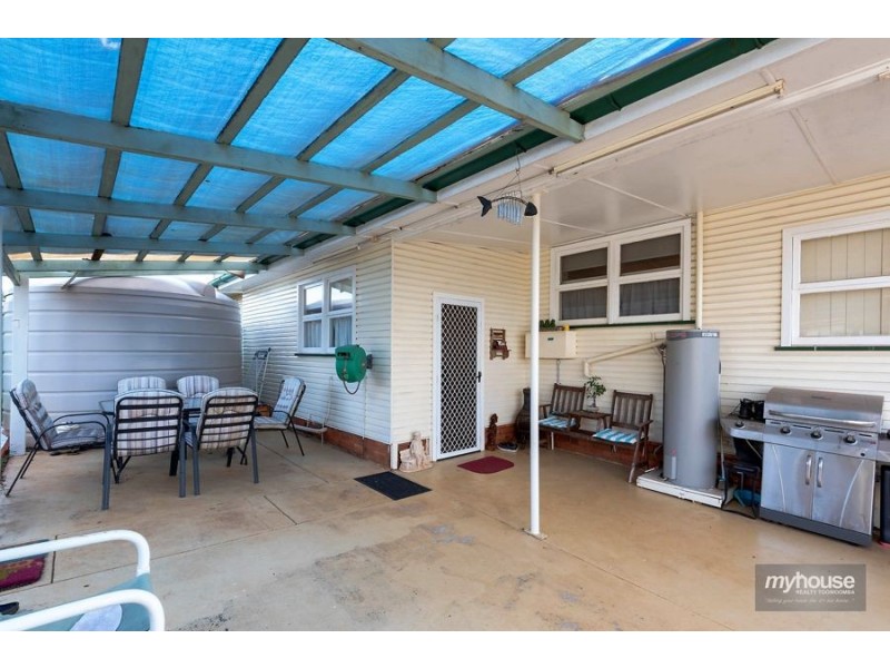 301 Tor Street, Wilsonton QLD 4350