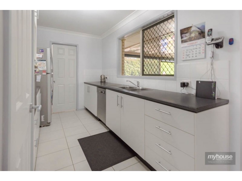 34 Wareena Crescent, Glenvale QLD 4350
