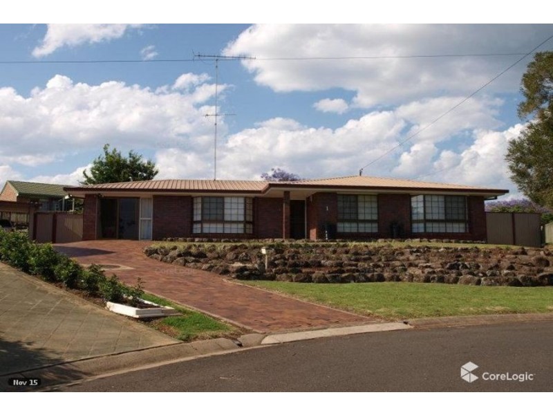 1 Mollison Court, Wilsonton QLD 4350