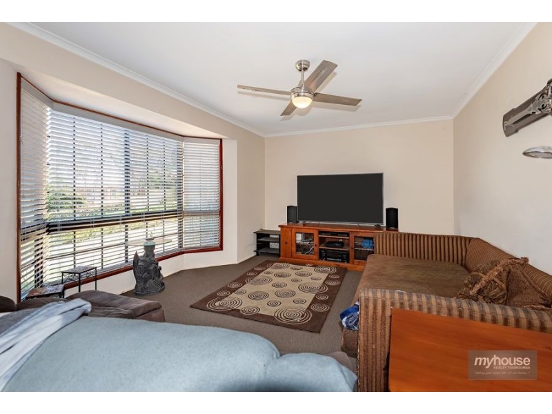 1 Mollison Court, Wilsonton QLD 4350