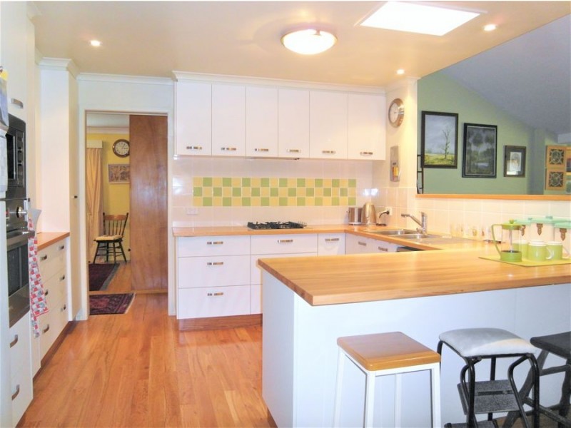 8 Cooloola Drive, Rangeville QLD 4350