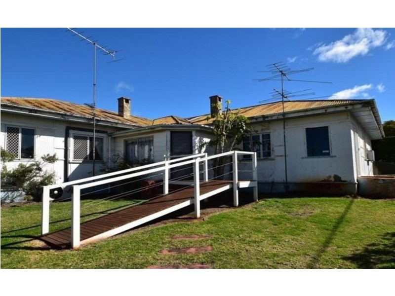 107 West Street, Newtown QLD 4350