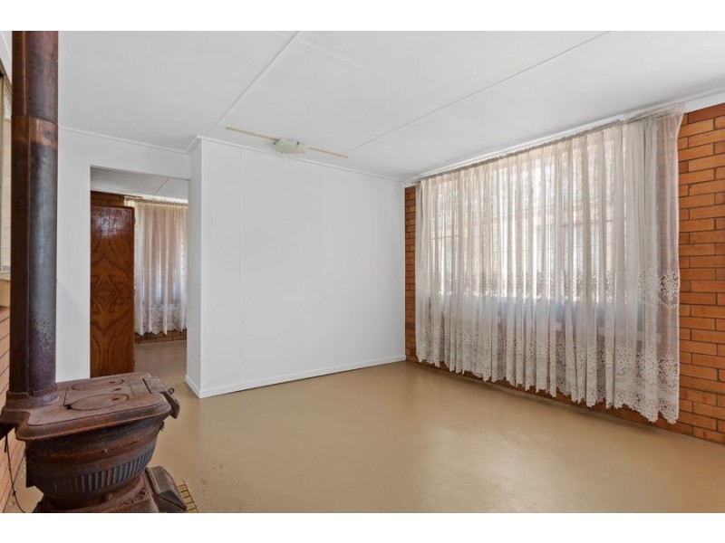 36 Hursley Road, Newtown QLD 4350