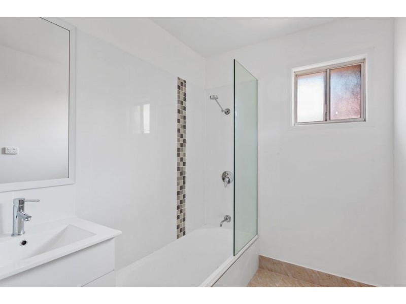 36 Hursley Road, Newtown QLD 4350
