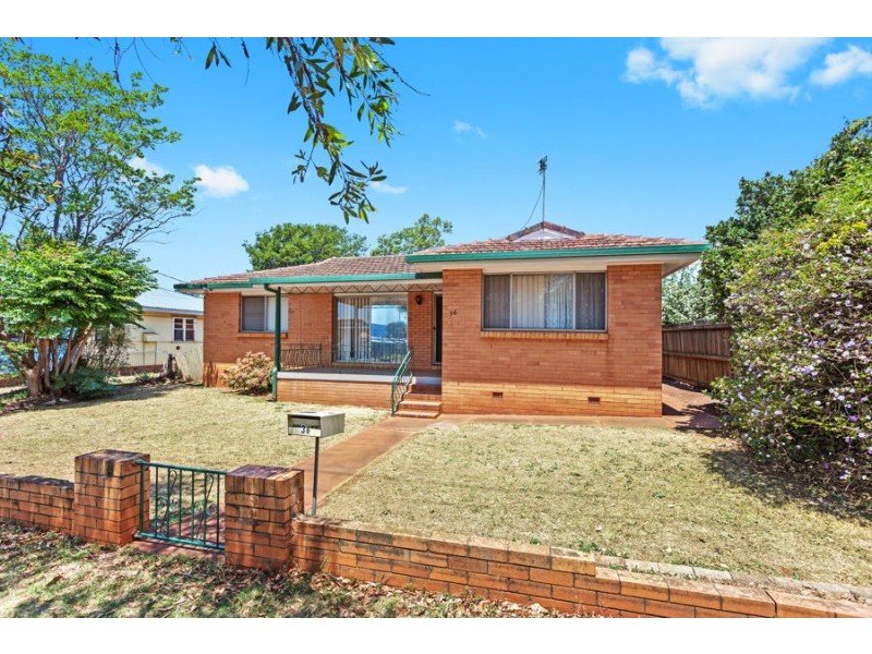 36 Hursley Road, Newtown QLD 4350