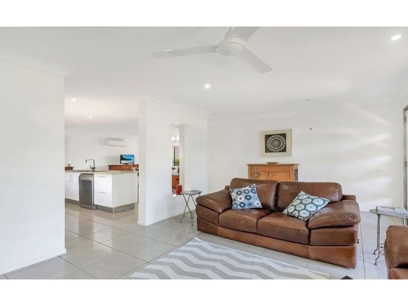 1 Honeyeater Drive, Highfields QLD 4352