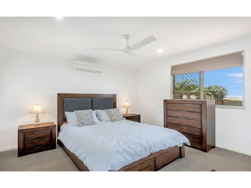 1 Honeyeater Drive, Highfields QLD 4352