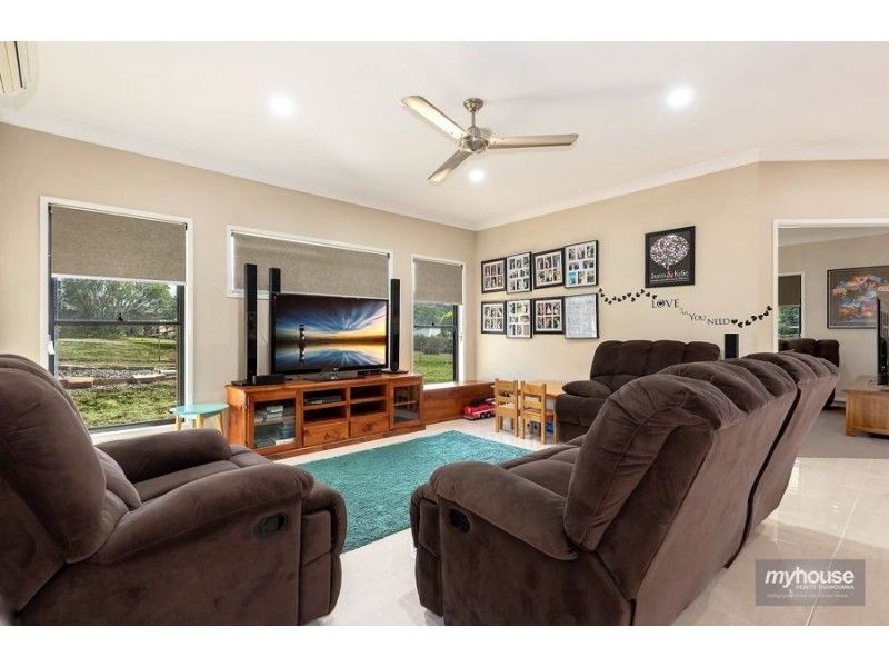 5 Northerly Drive, Hodgson Vale QLD 4352