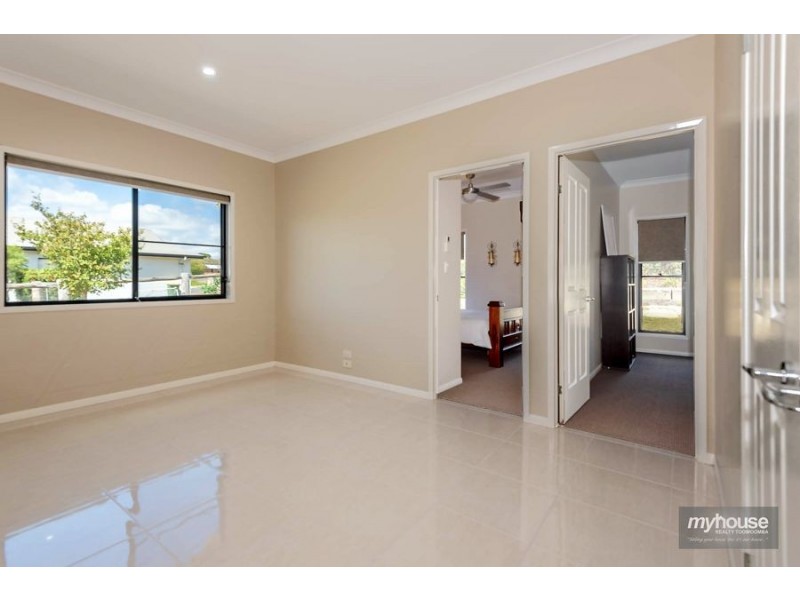 5 Northerly Drive, Hodgson Vale QLD 4352