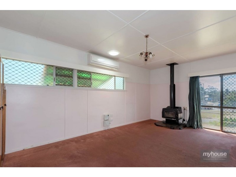 30 Gregory Street, Harlaxton QLD 4350